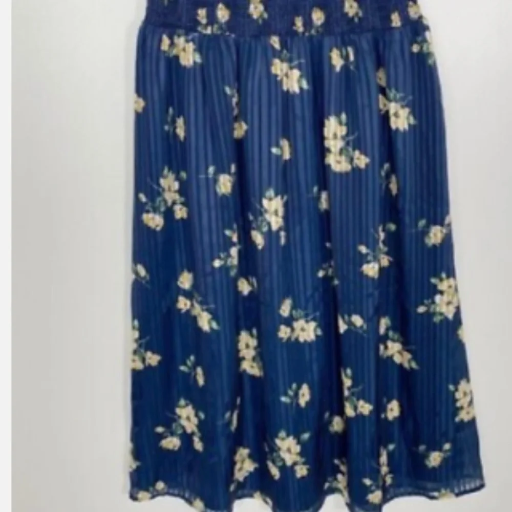 Ali & Jay Women's Barnsdall Midi Dress Blue Floral  MSRP $168 - Picture 4 of 11